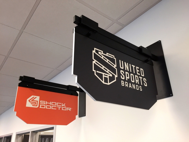 UnitedSportsBrands_08_Flags.jpg